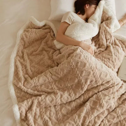 Warme en Zachte Winterdeken van Lamswol en Fleece voor Ultiem Comfort – SnuggleLux