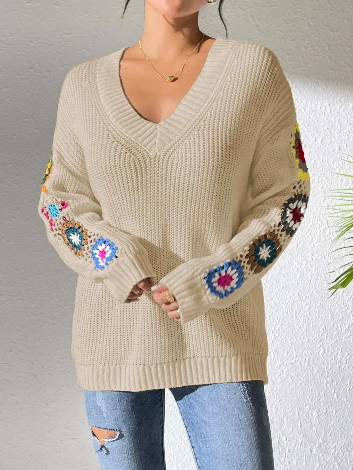 Bloemetjes dames sweater met V-hals – Elodie