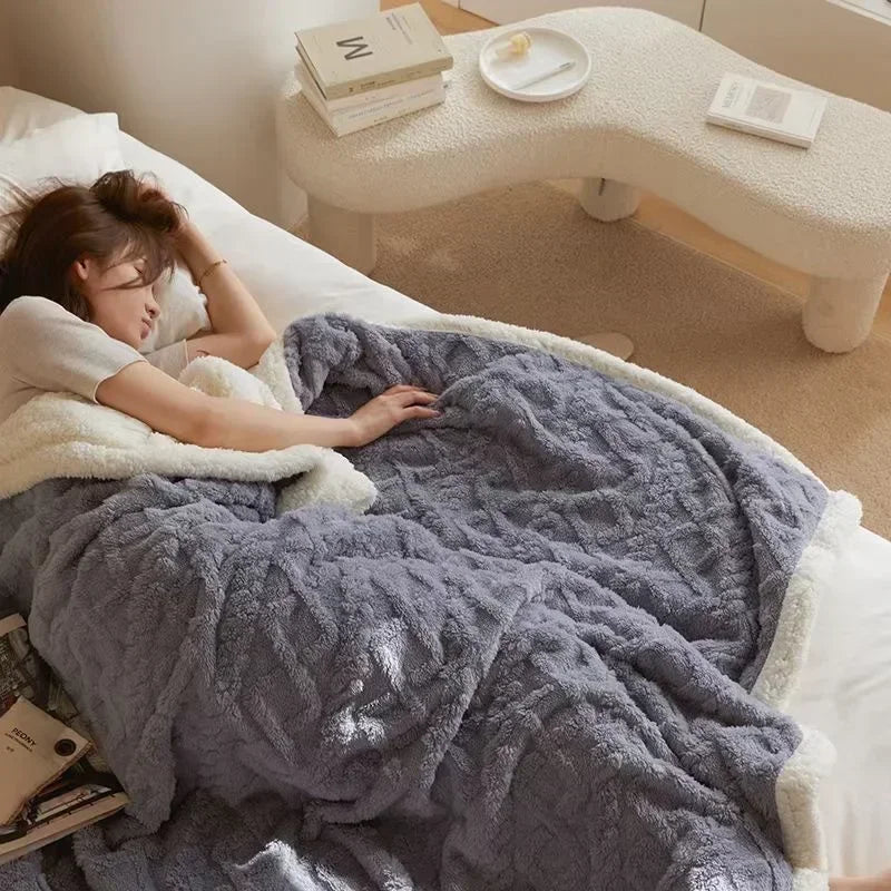Warme en Zachte Winterdeken van Lamswol en Fleece voor Ultiem Comfort – SnuggleLux