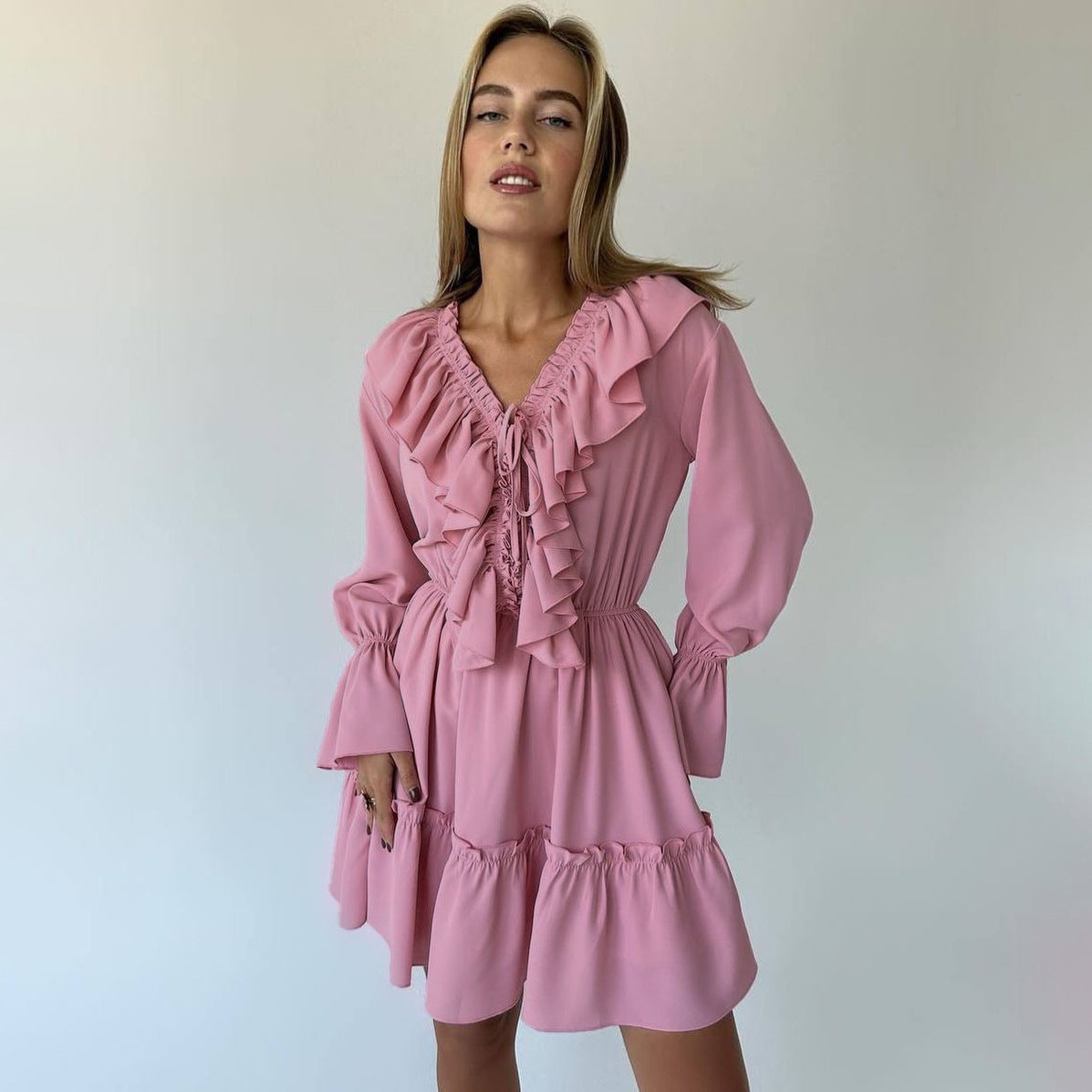 Elegante Korte Jurk Met Flare Mouwen - Anne