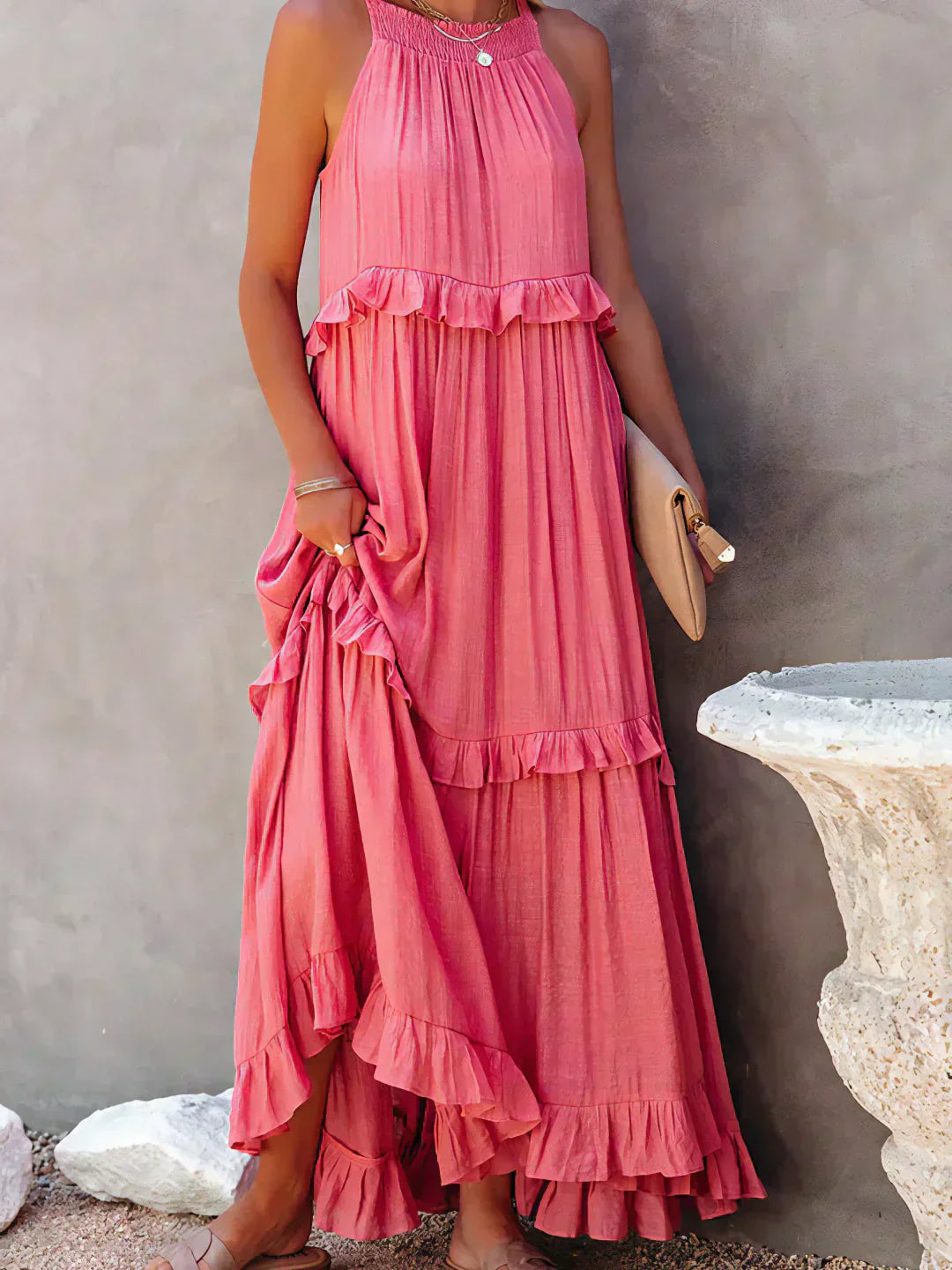 Maxi Halterjurk met Ruffles en Elegante Pasvorm – Sarah