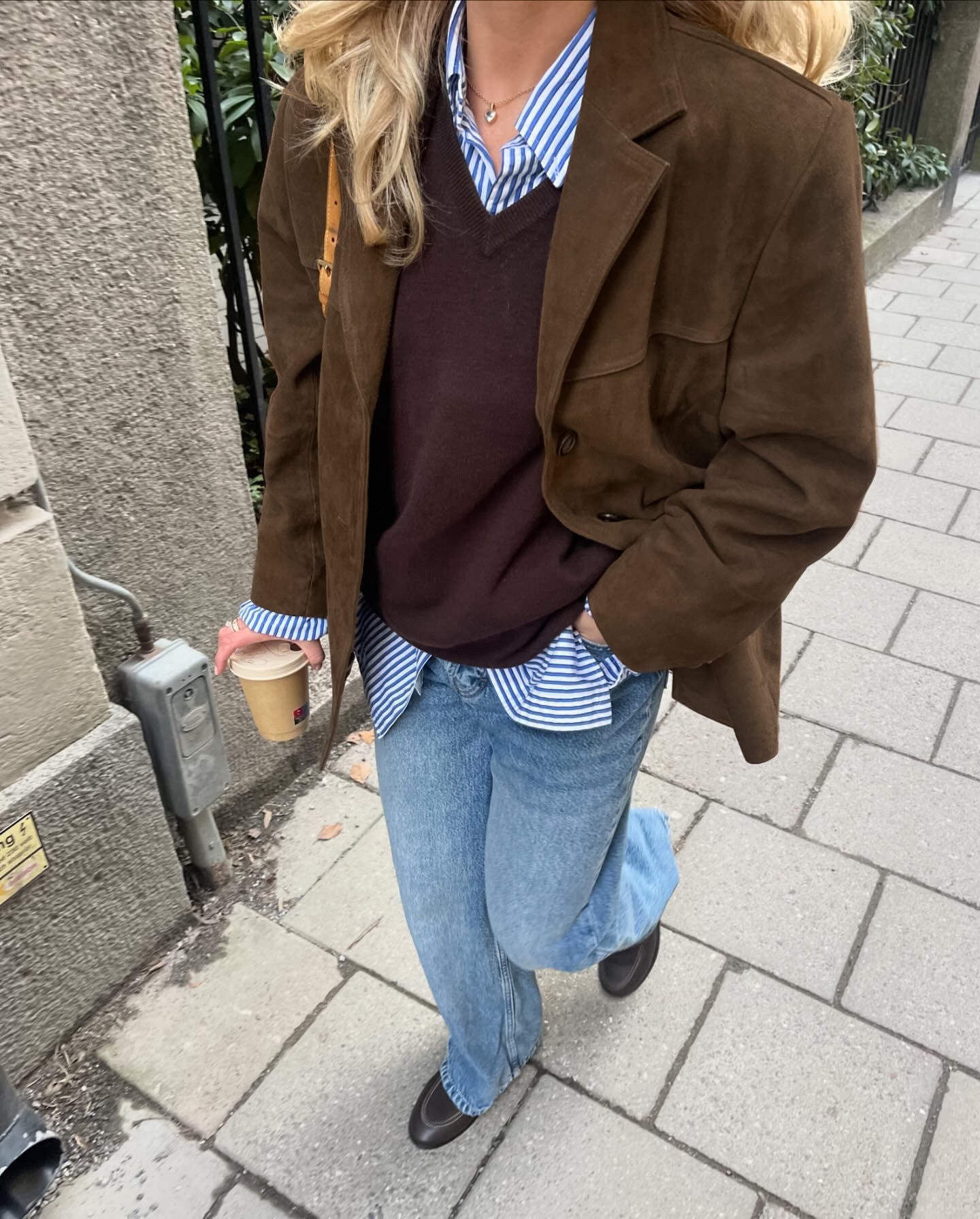 Suède Look Damesjas met Elegante Pasvorm – Femke