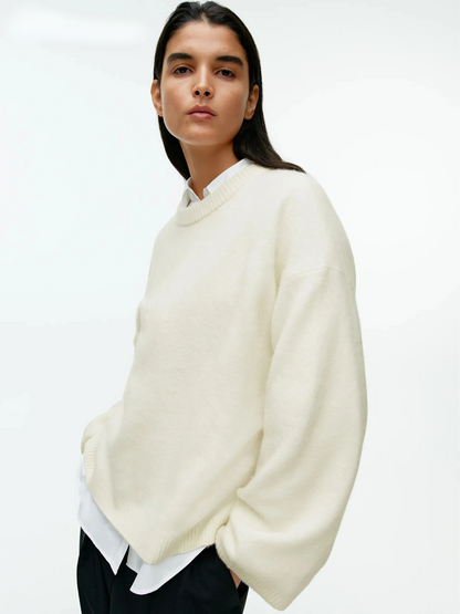 Zachte oversized trui met O-hals voor dames – Noa