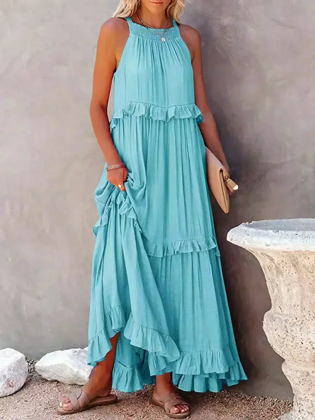 Maxi Halterjurk met Ruffles en Elegante Pasvorm – Sarah