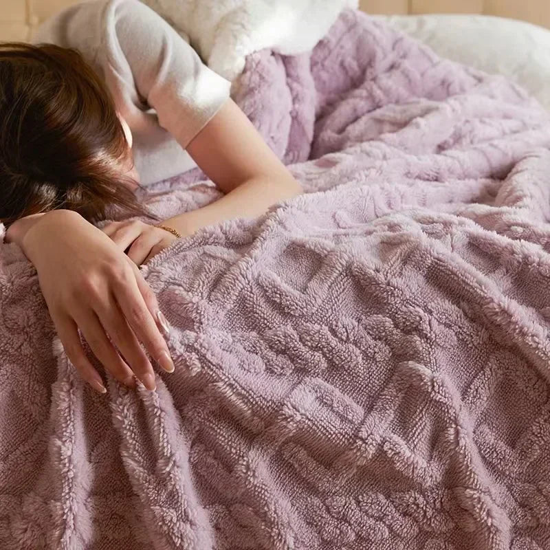 Warme en Zachte Winterdeken van Lamswol en Fleece voor Ultiem Comfort – SnuggleLux