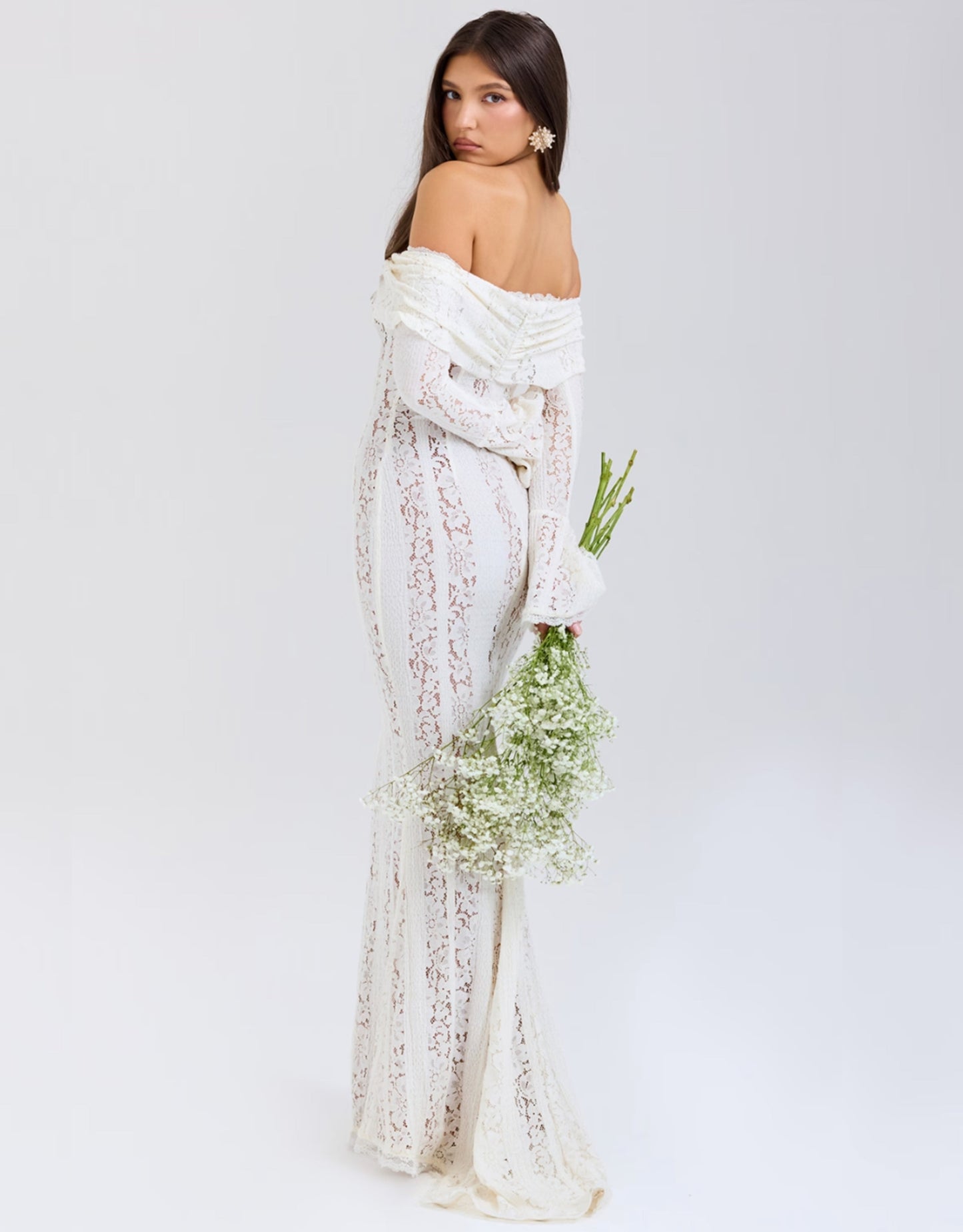 Maxi kanten jurk off-shoulder met ruches – Arwen