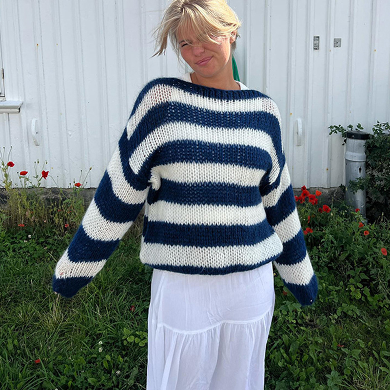 Vintage gestreepte gebreide sweater met boot hals – Emma