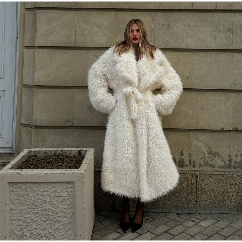 Lange nep-bontjas met luxe uitstraling – Vivienne
