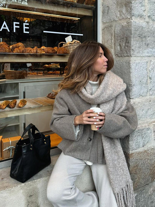 Oversized knoopjas met V-hals voor de herfst – Elise