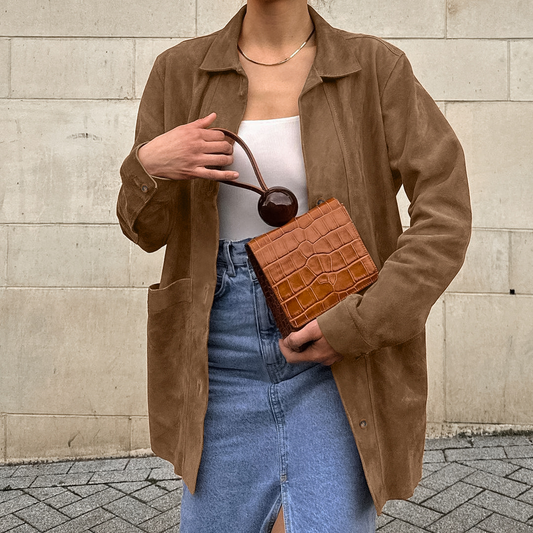 Oversized suède kraagjas met relaxte pasvorm – Mila