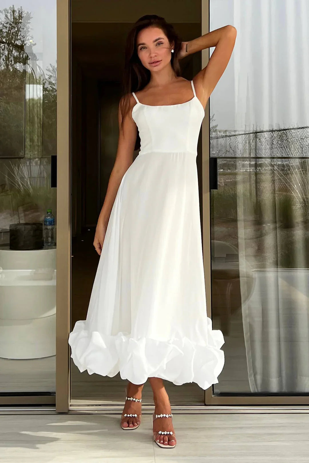 Chiffon midi jurk met ruches en verstelbare bandjes – Elenia