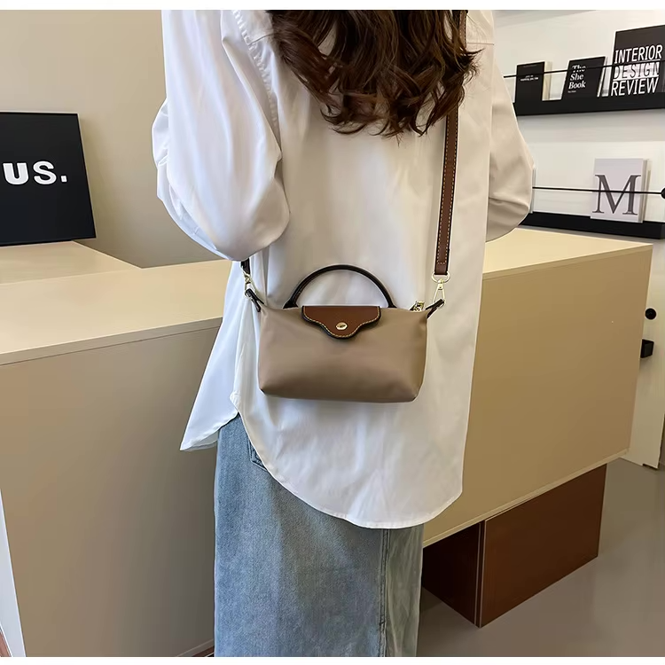 Mini schoudertas met luxe details voor dames – Yelina