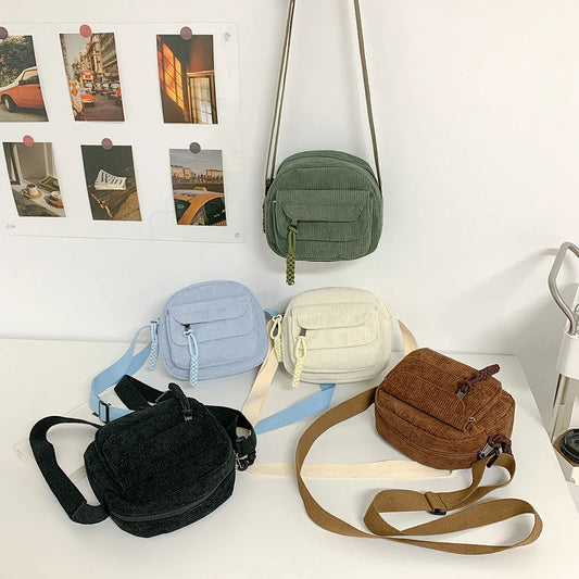 Corduroy crossbody tas met vakken en verstelbare band – Sorena