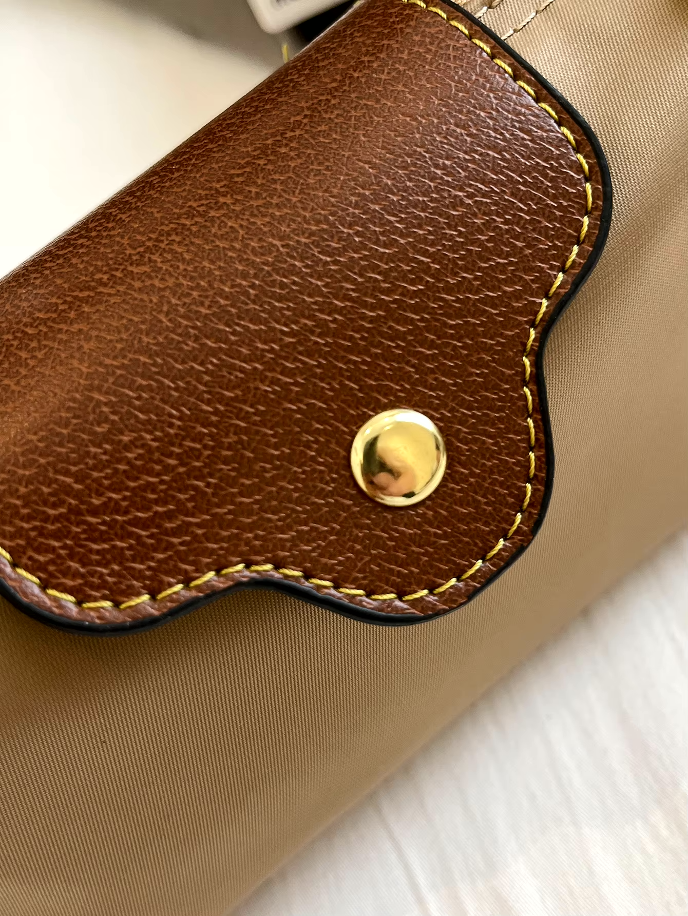 Mini schoudertas met luxe details voor dames – Yelina