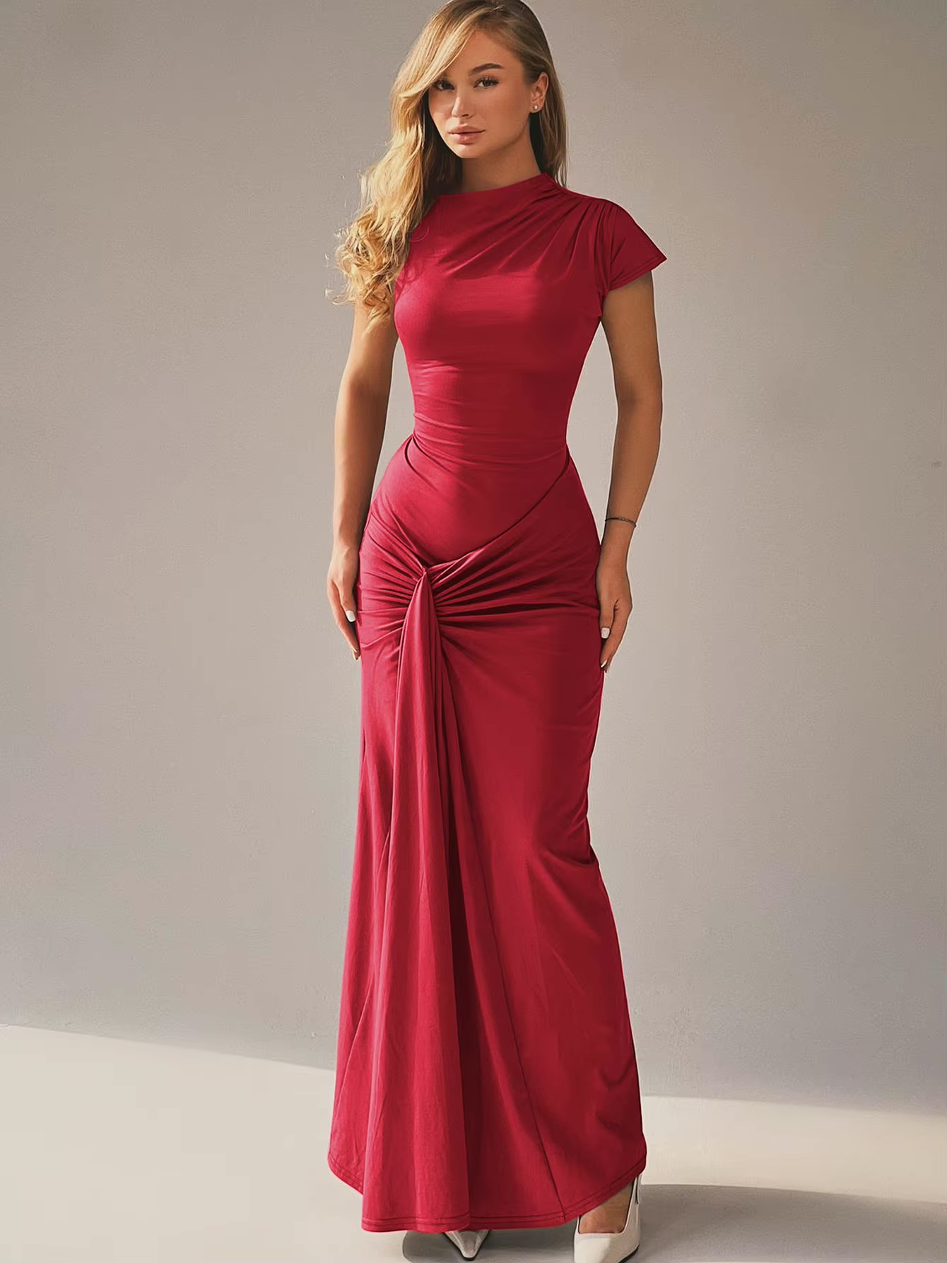 Maxi avondjurk met lace-up rug en elegante snit – Amoura