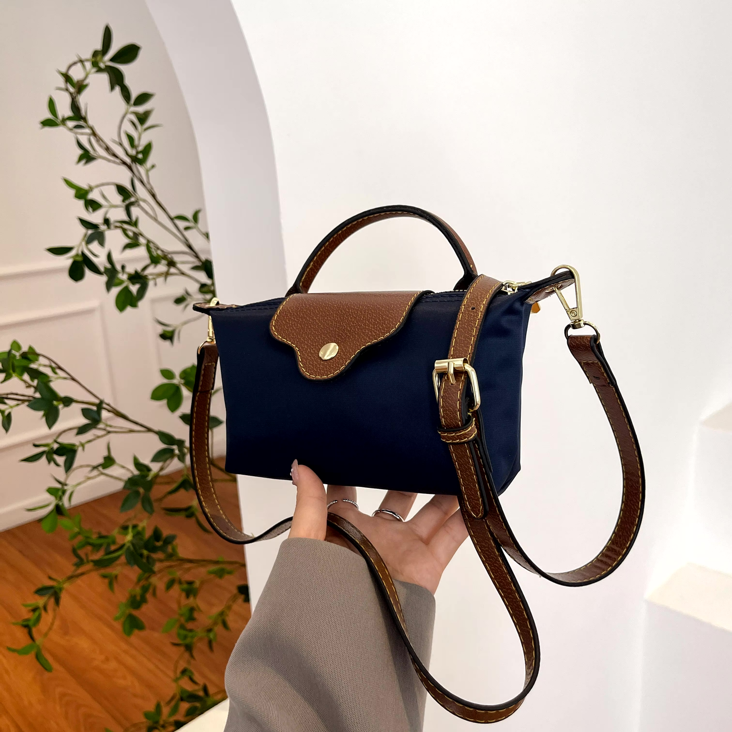 Mini schoudertas met luxe details voor dames – Yelina