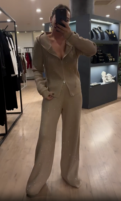 Rekbare dames set met kristallen details en glans – Veloura