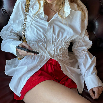 Getailleerde damesblouse met ruches en stretch – Noor