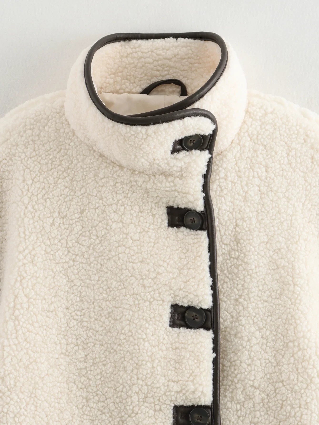Sherpa Winterjas voor Dames met Contrasterende Biezen – Livora