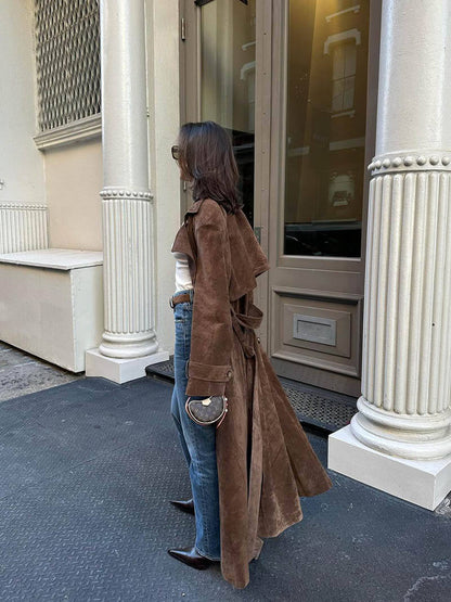 Maxi dames trenchcoat in vegan suède stijl – Mavelle