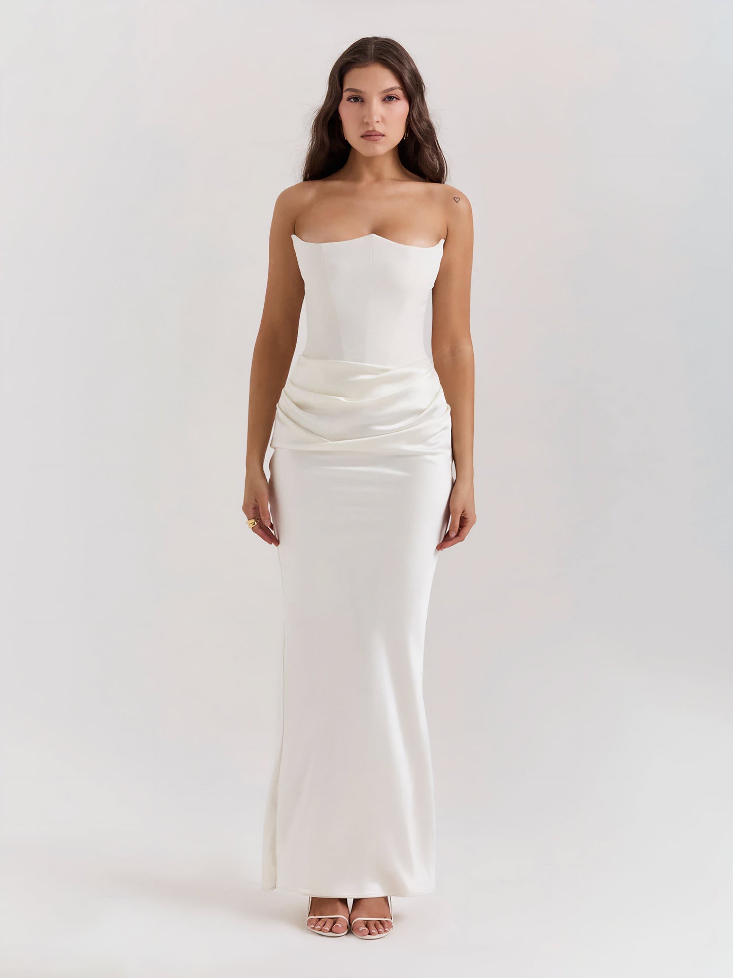 Strapless satijnen maxi-jurk met drapering – Rosalind