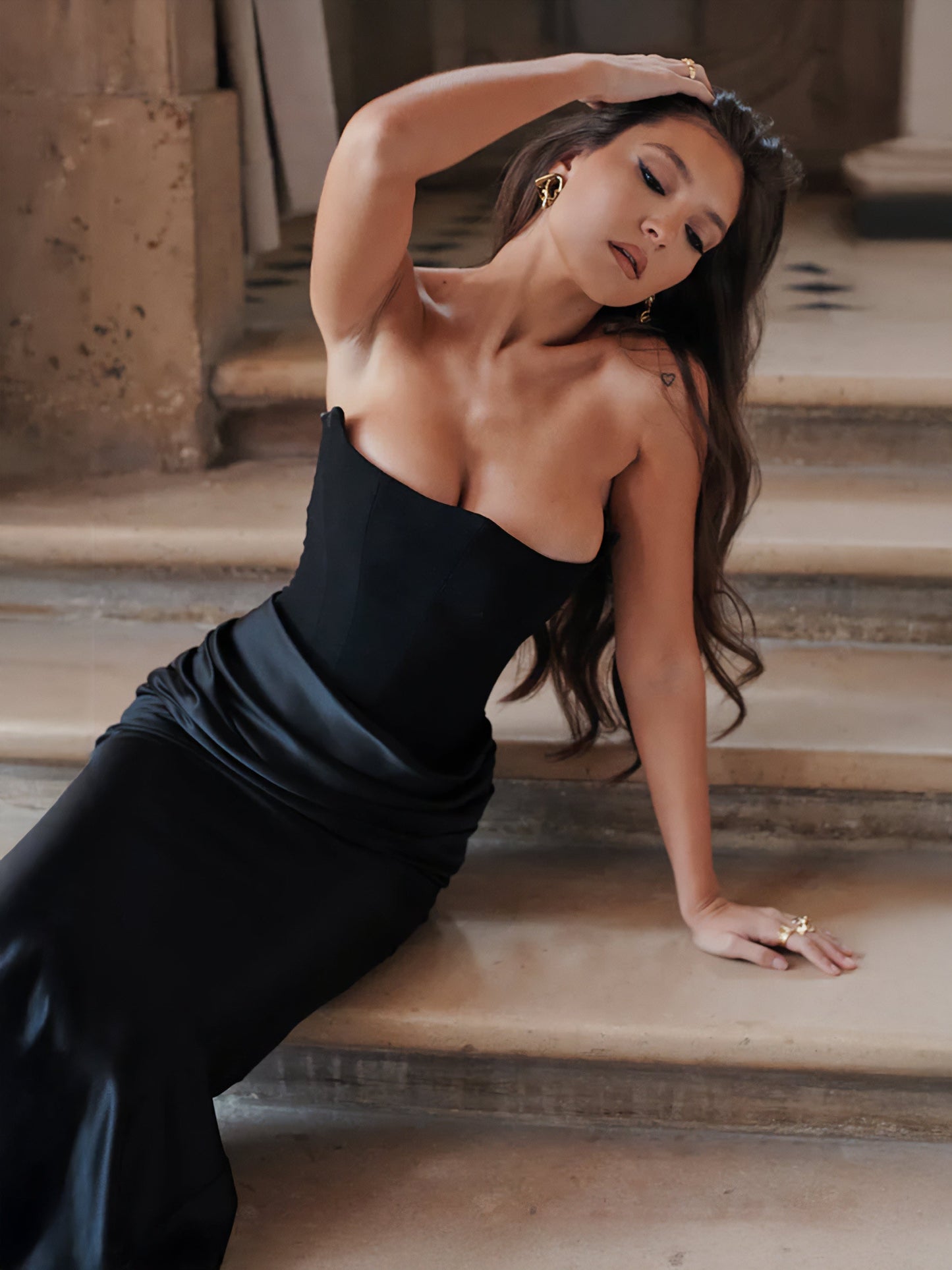 Strapless satijnen maxi-jurk met drapering – Rosalind