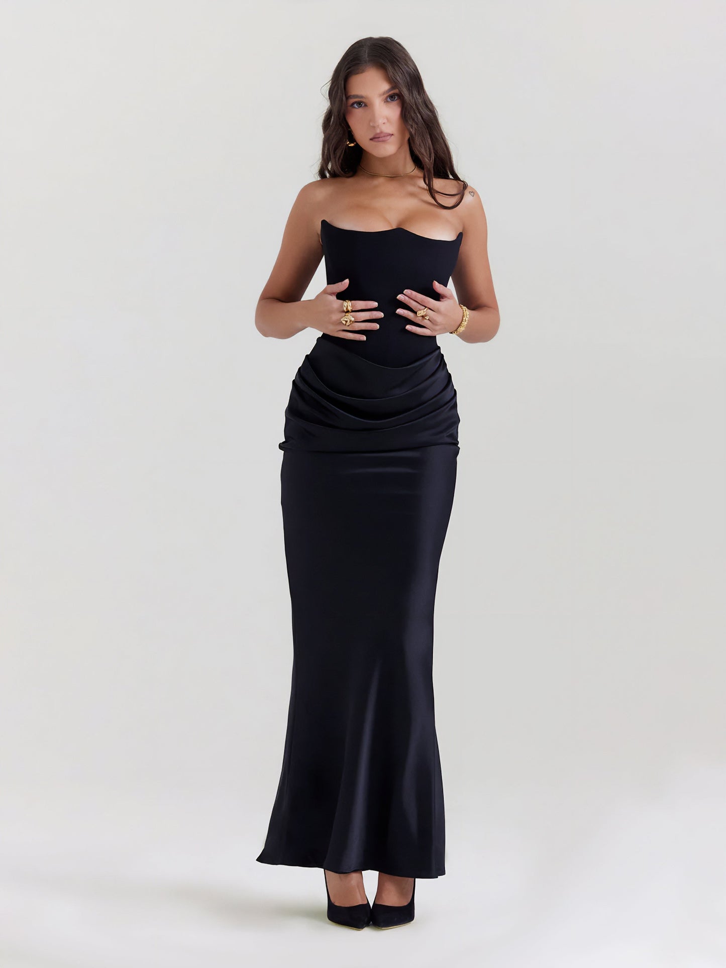 Strapless satijnen maxi-jurk met drapering – Rosalind