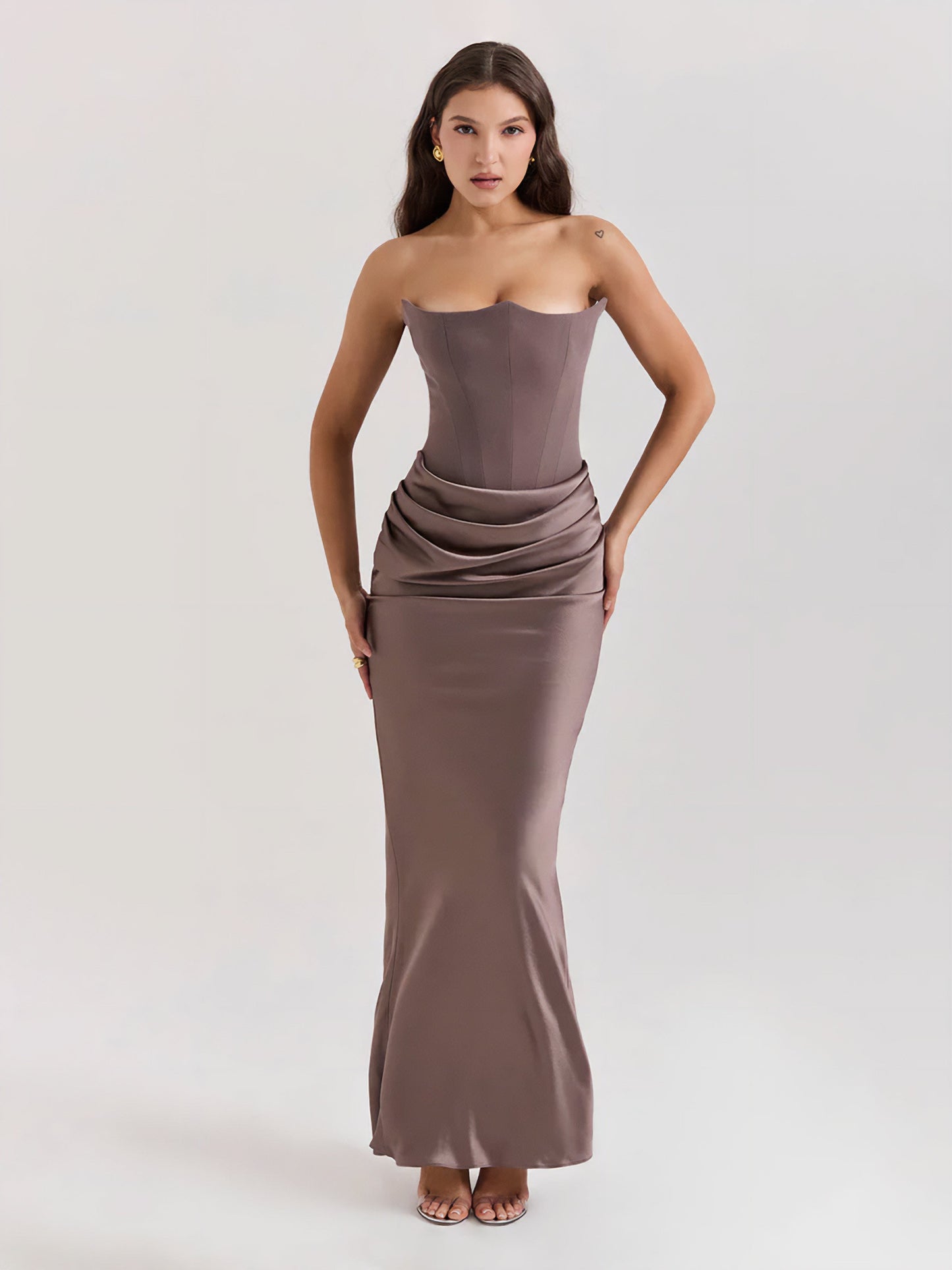 Strapless satijnen maxi-jurk met drapering – Rosalind
