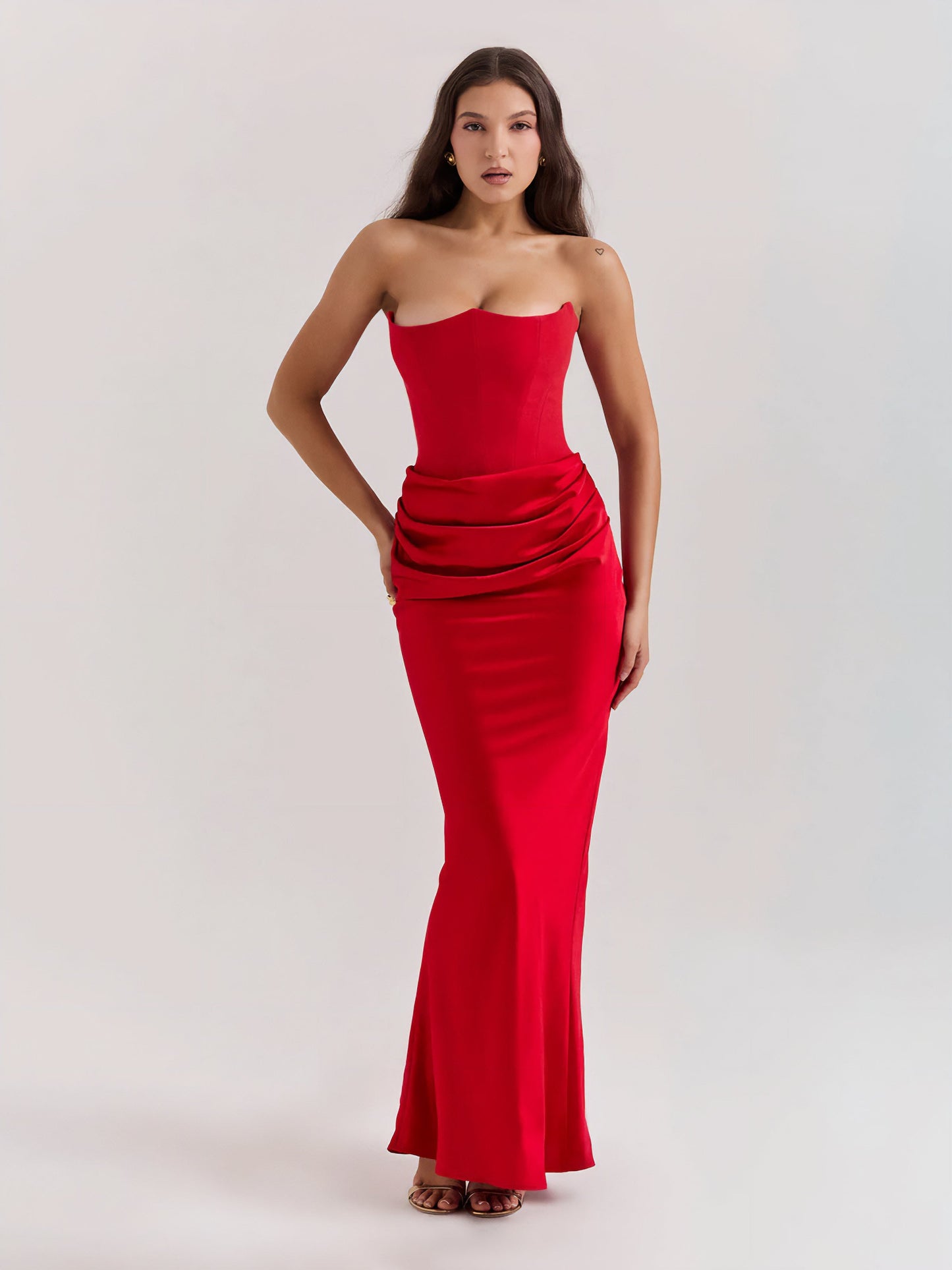 Strapless satijnen maxi-jurk met drapering – Rosalind