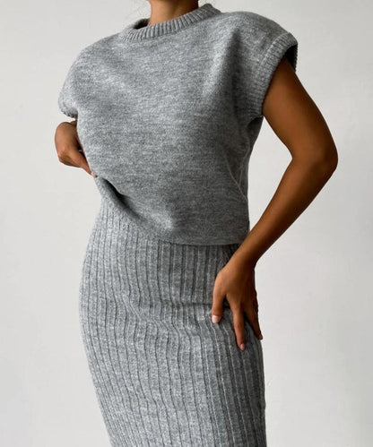 Ribgebreide top en midi-rok set voor dames – Elara