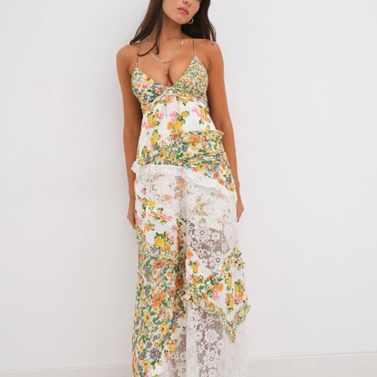 Bloemenjurk met diepe hals en patchworkdetails – Fleur