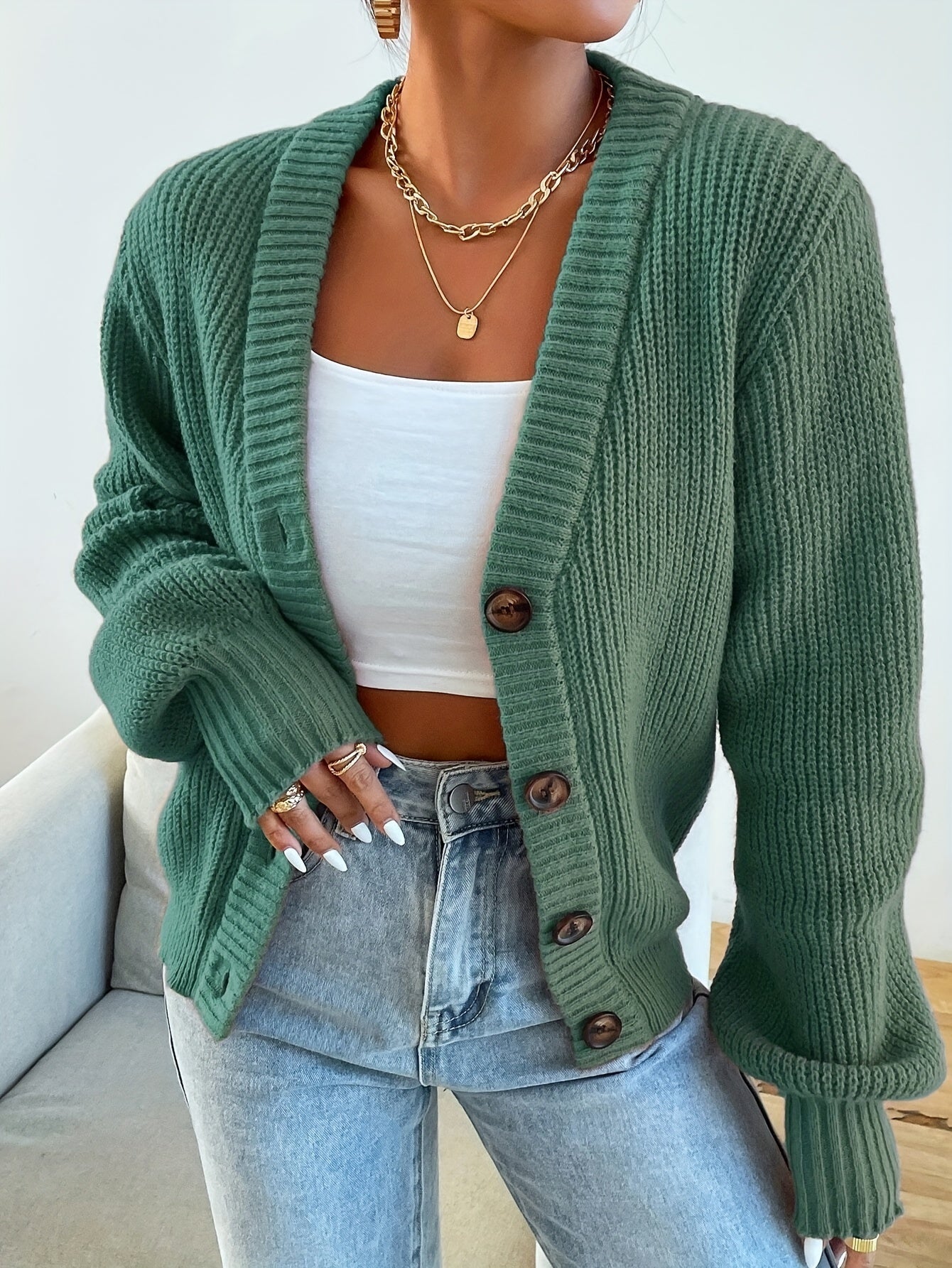 Stijlvol vest met knopen en V-hals – Olivia