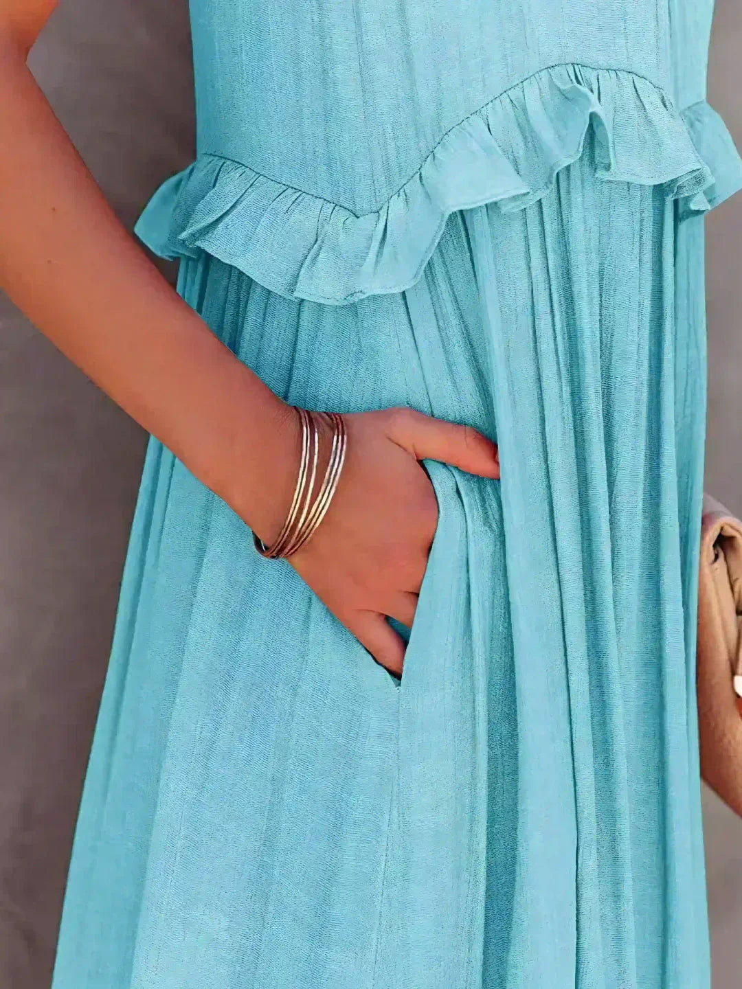 Maxi Halterjurk met Ruffles en Elegante Pasvorm – Sarah