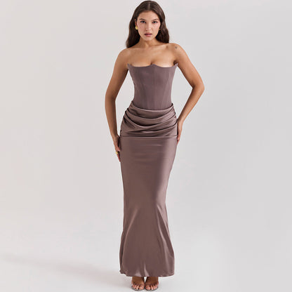 Strapless satijnen avondjurk met drapering – Amina