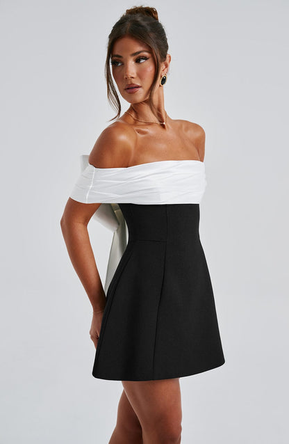 Korte off shoulder feestjurk met strik dames – Lotte