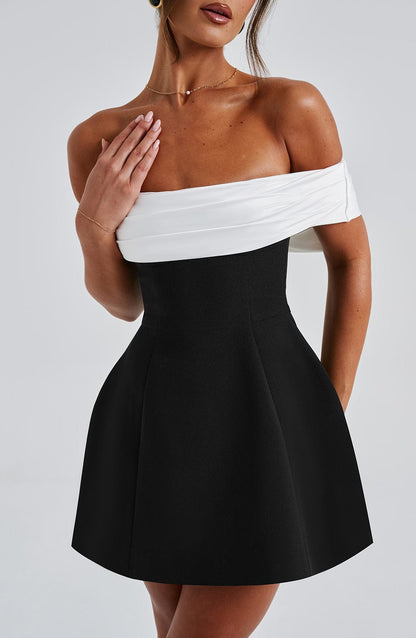 Korte off shoulder feestjurk met strik dames – Lotte