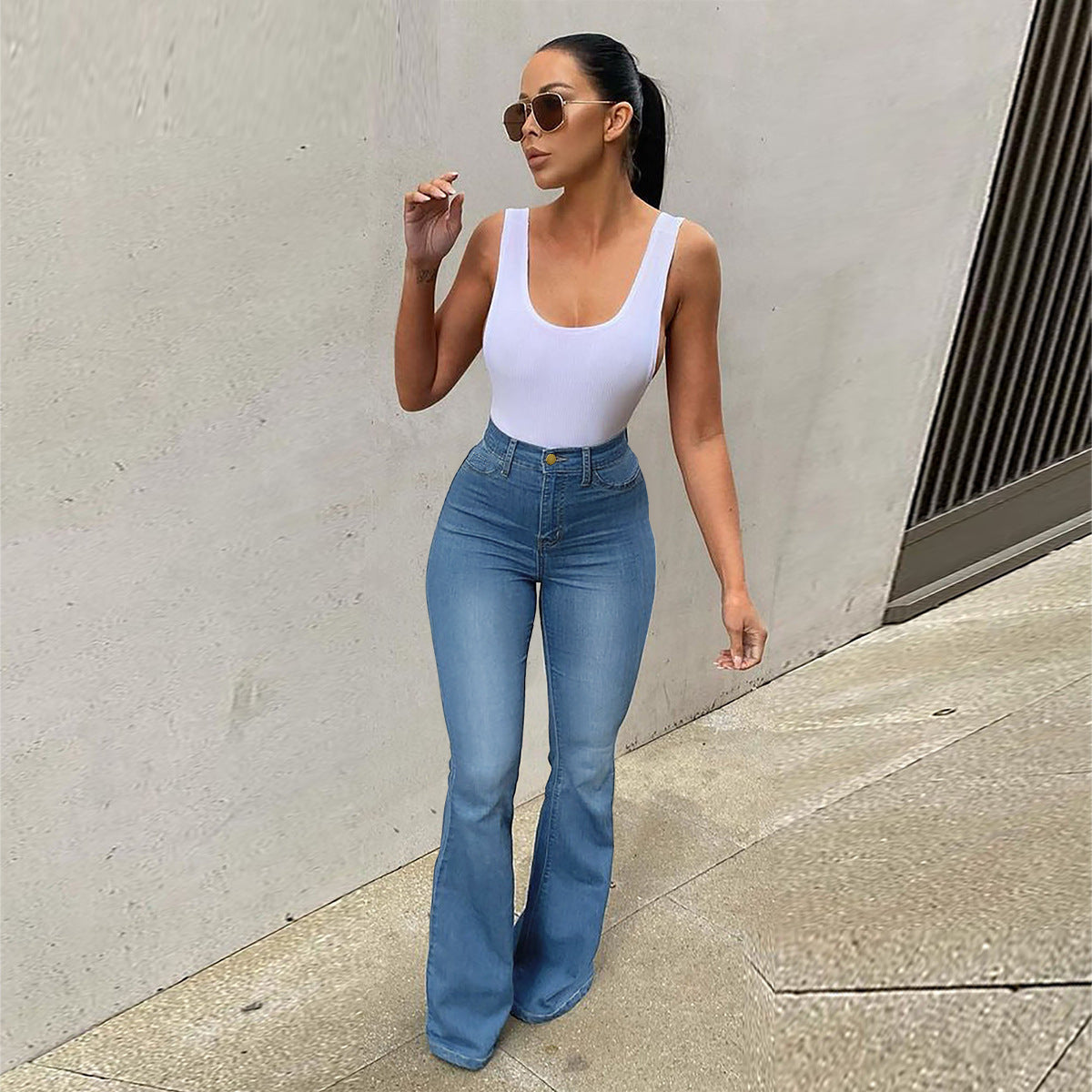 High-waist flared jeans met vintage wassing – Zoë
