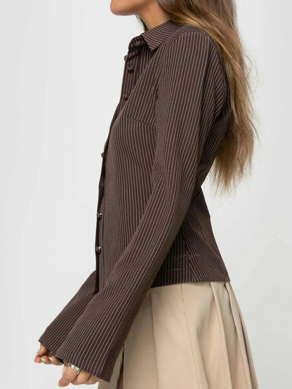 Vintage damesblouse met elegante knopen – Olivia