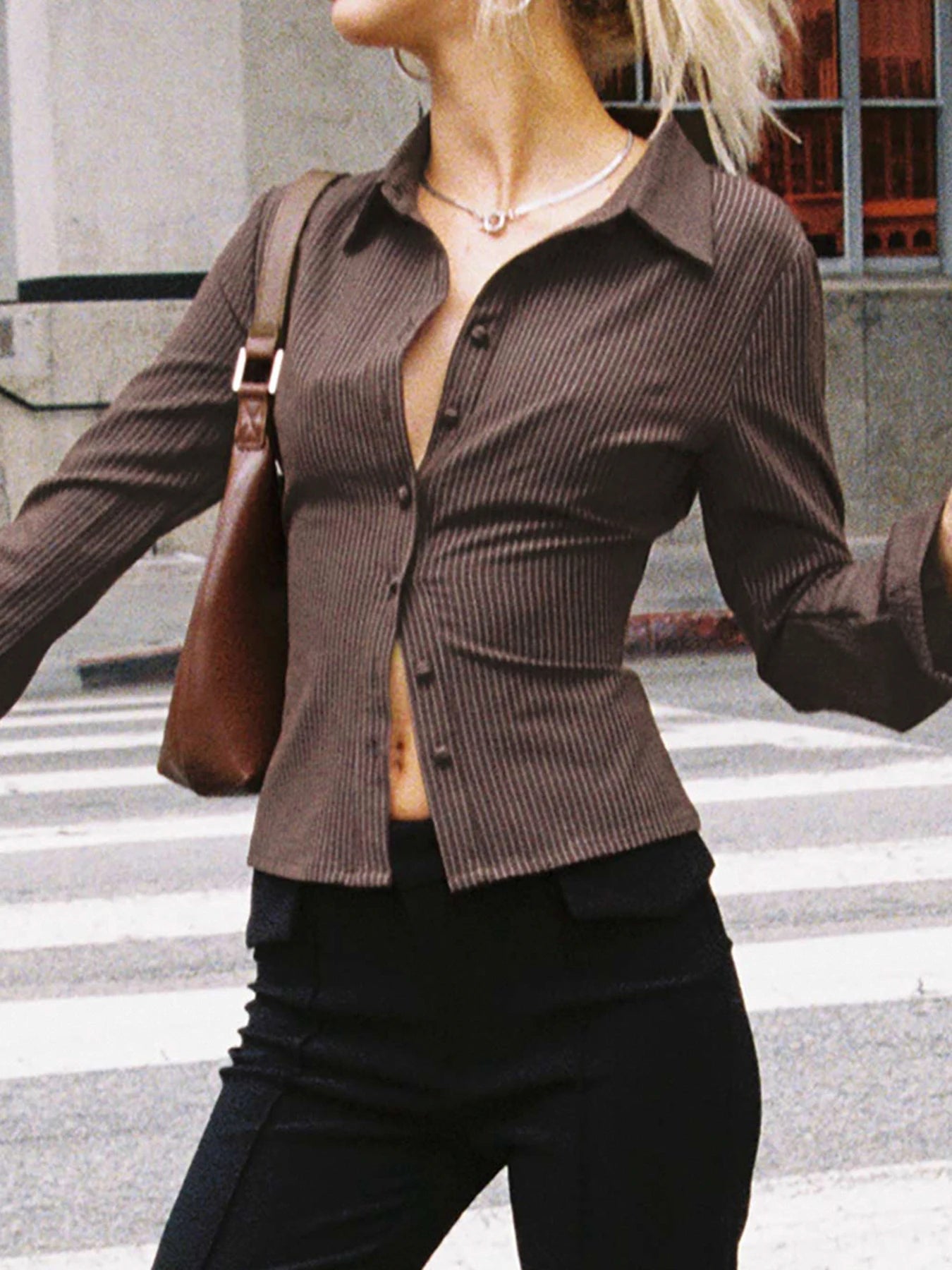 Vintage damesblouse met elegante knopen – Olivia