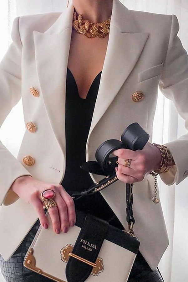 Dubbelrijige Blazer Met Gouden Knopen – Wanya