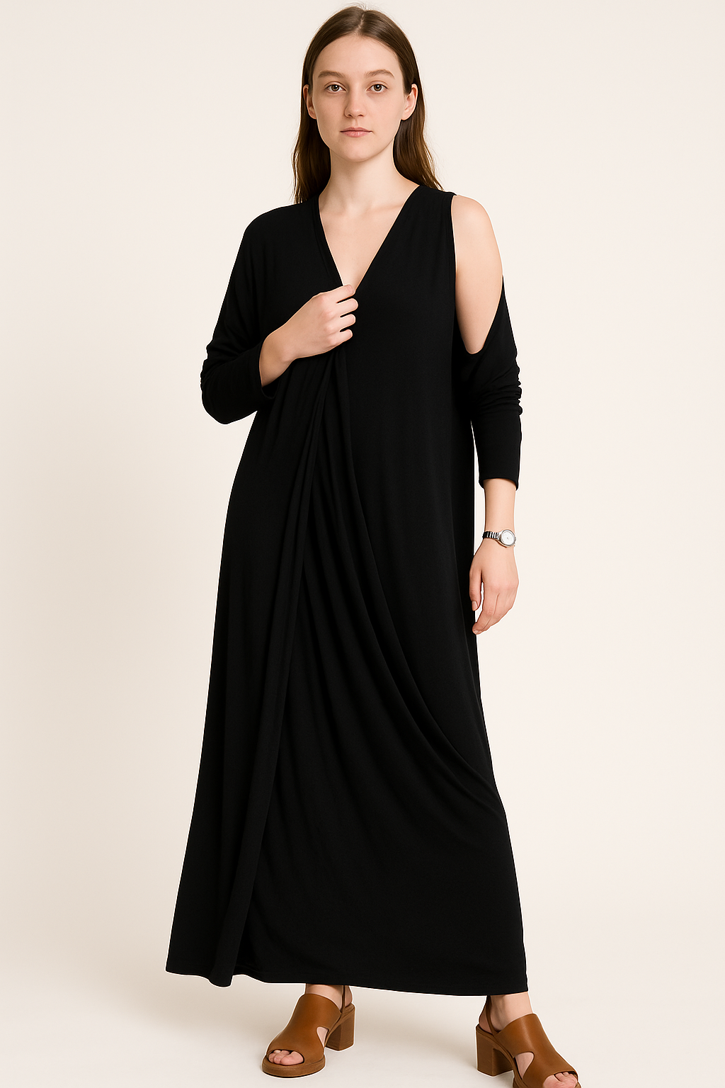 Lange damesjurk met V-hals en getailleerd silhouet – Aria