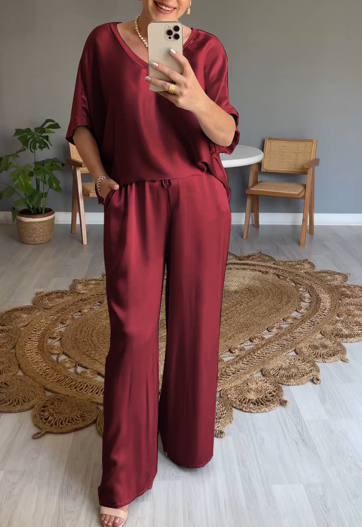 Satijnen dames pak V-hals elegant tweedelig – Eloria