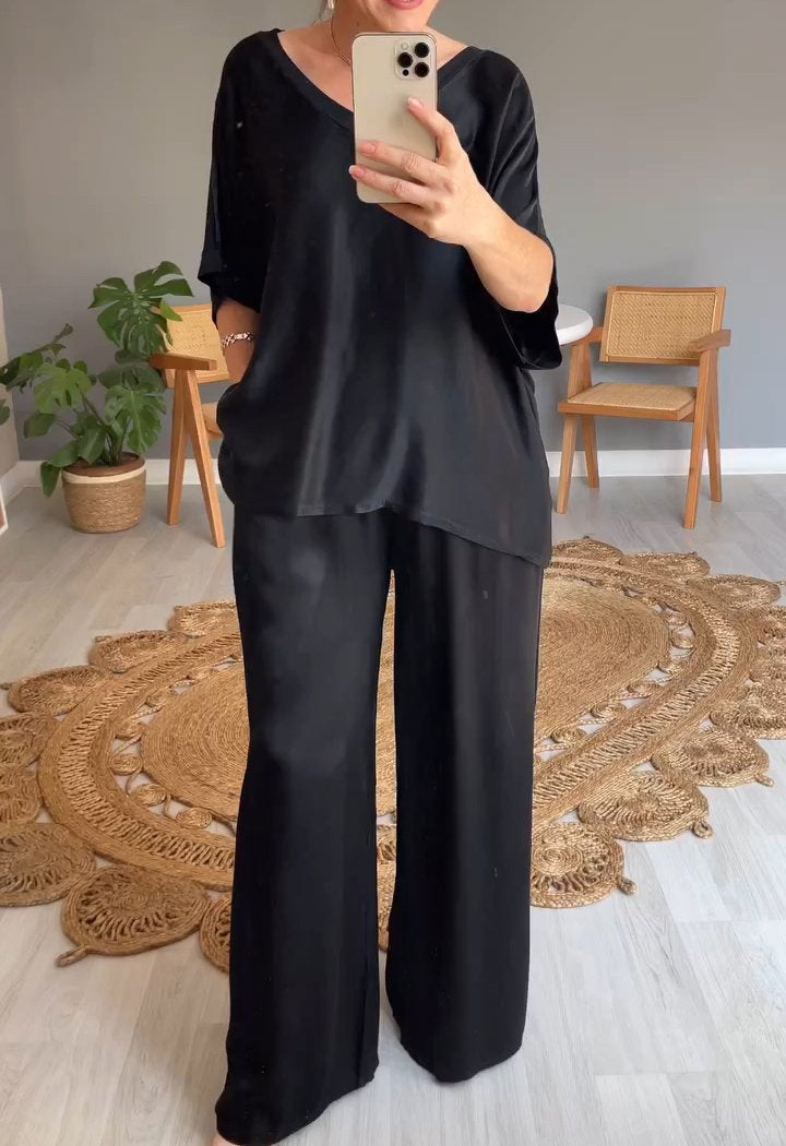 Satijnen dames pak V-hals elegant tweedelig – Eloria