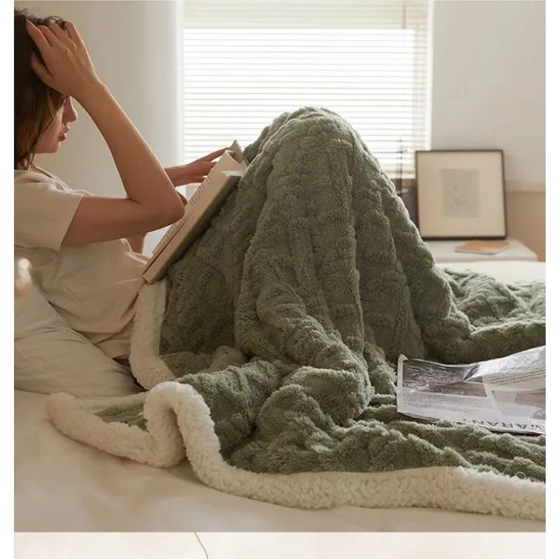 Warme en Zachte Winterdeken van Lamswol en Fleece voor Ultiem Comfort – SnuggleLux