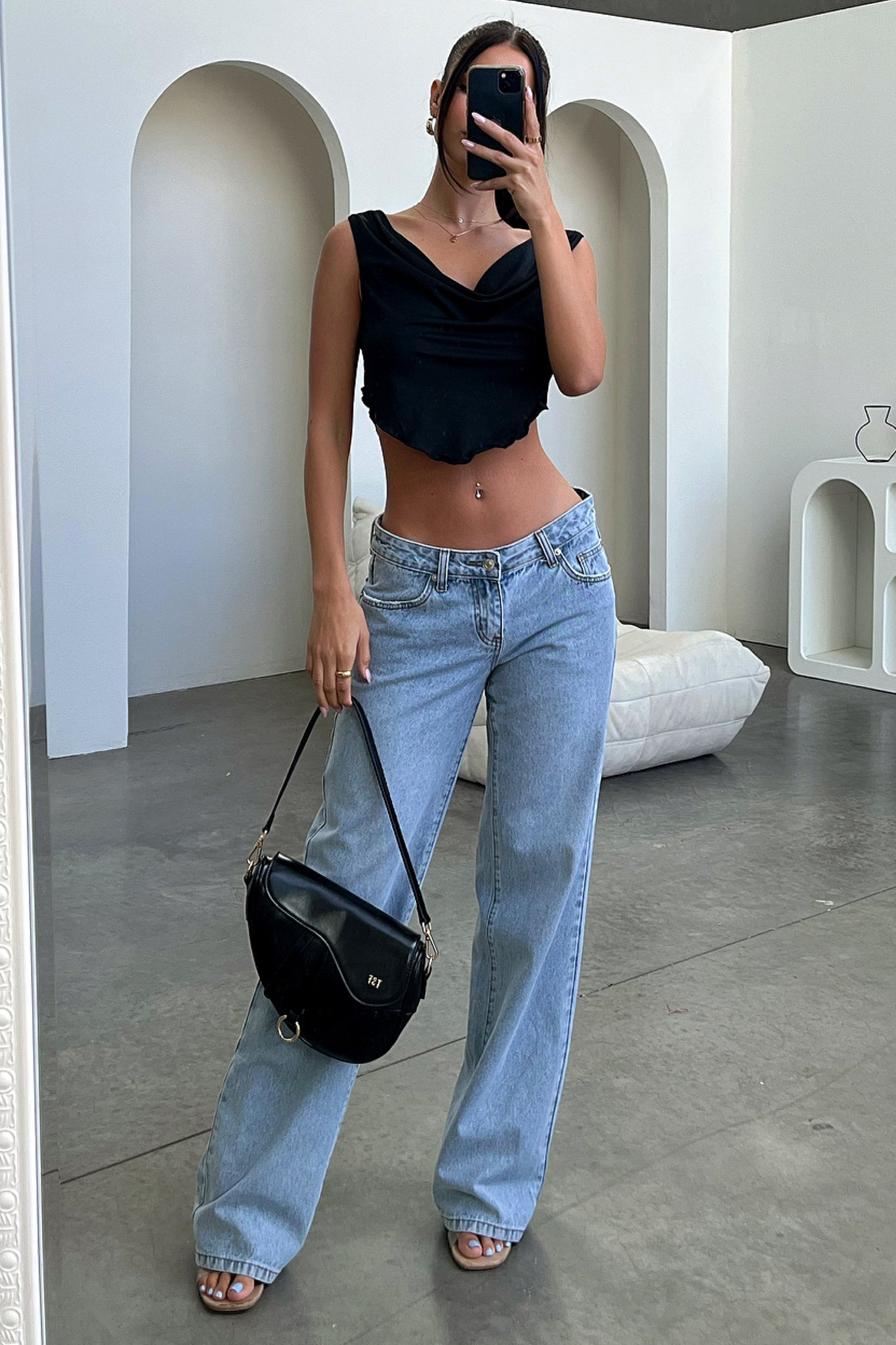 Low rise dames jeans met wijde pasvorm en zakken – Revika