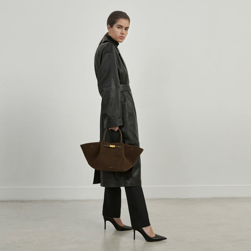Suède tote bag met schouderriem en ruimte – Mondera