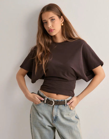 Trendy dames top met taille-accent en stijl – Lotte