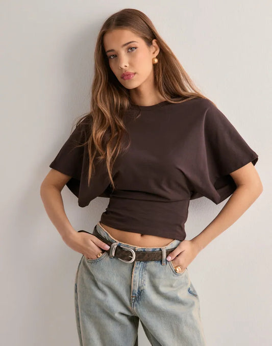 Trendy dames top met taille-accent en stijl – Lotte